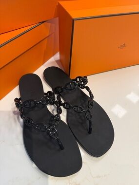 HERMES Island Sandal, Noir